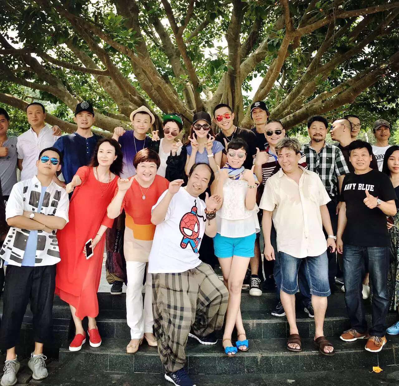 我司金(jīn)牌制(zhì)片董俊女(nǚ)士在深圳出席劇(jù)組開(kāi)機(jī)儀式活動